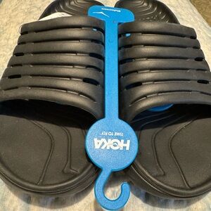 NEW Hoka Ora Black Recovery Slides, tags on!